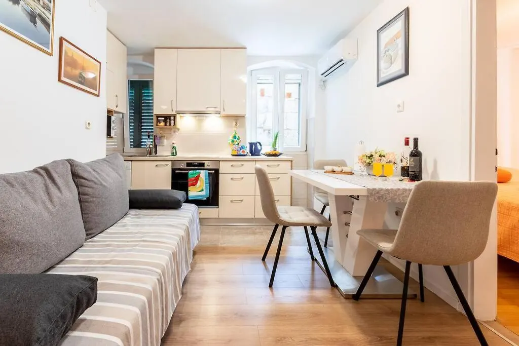 Apartment Giardino Split 0*,